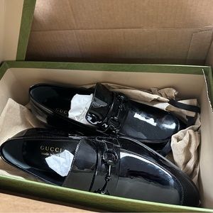 Gucci Men’s Loafer with Horsebit - Black patent leather